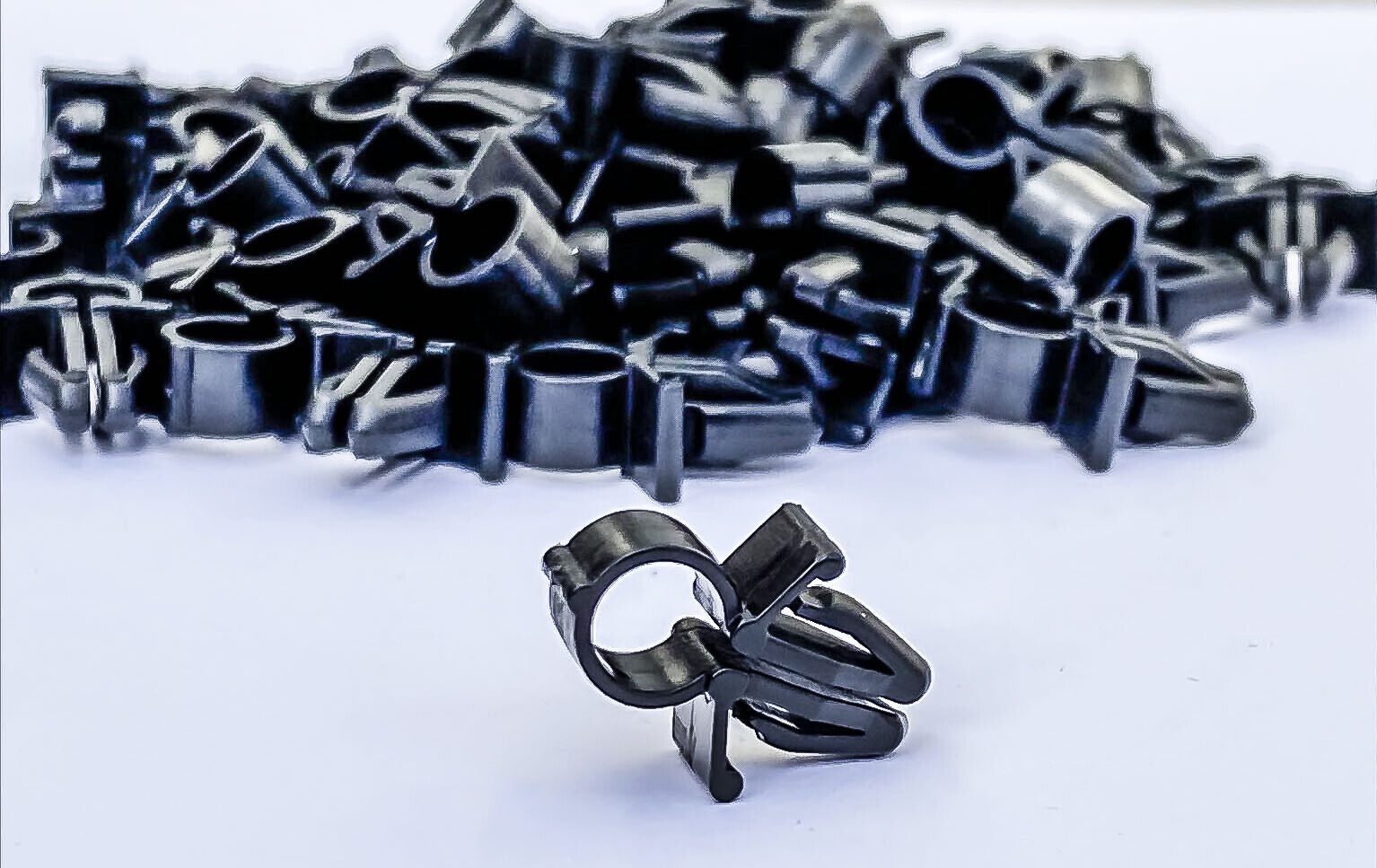 Holden Commodore bonnet hood cable retaining clip pair (2pcs) VN VP VR VS black new