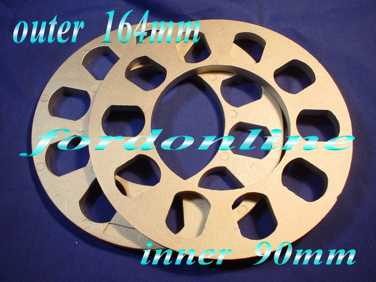 FORD WHEEL SPACER 8mm 5 stud for most models NEW